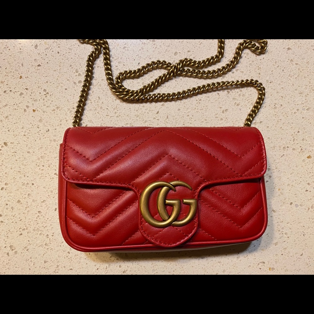 Gucci GG Marmont super mini bag